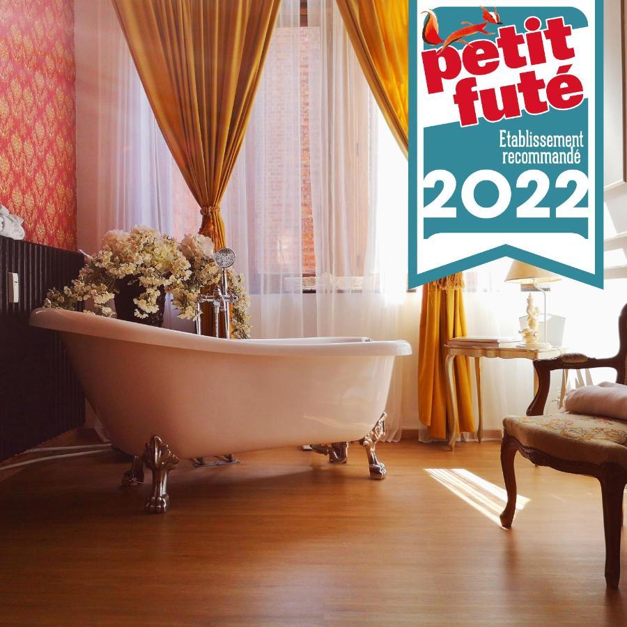 Love Nest Versailles - Unique Louis XIV Decoration - Calm Location Right In City Center Namur Bagian luar foto